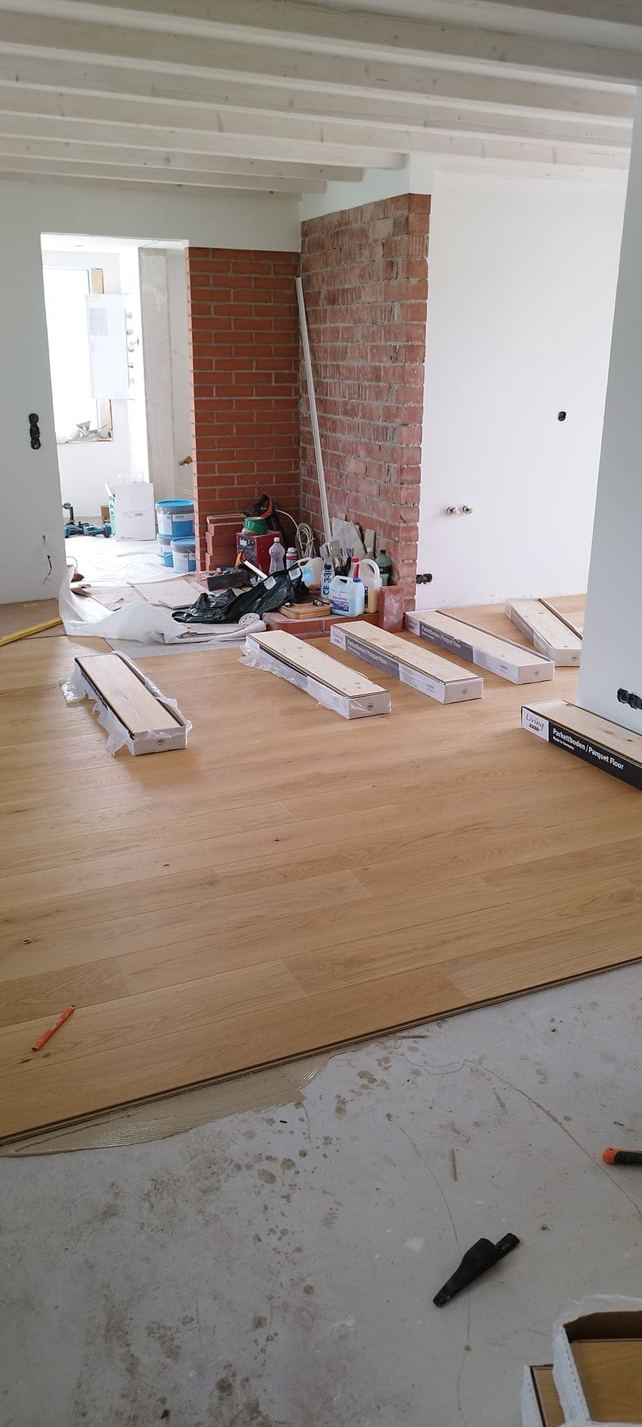 Parketi paigaldamine liimiga