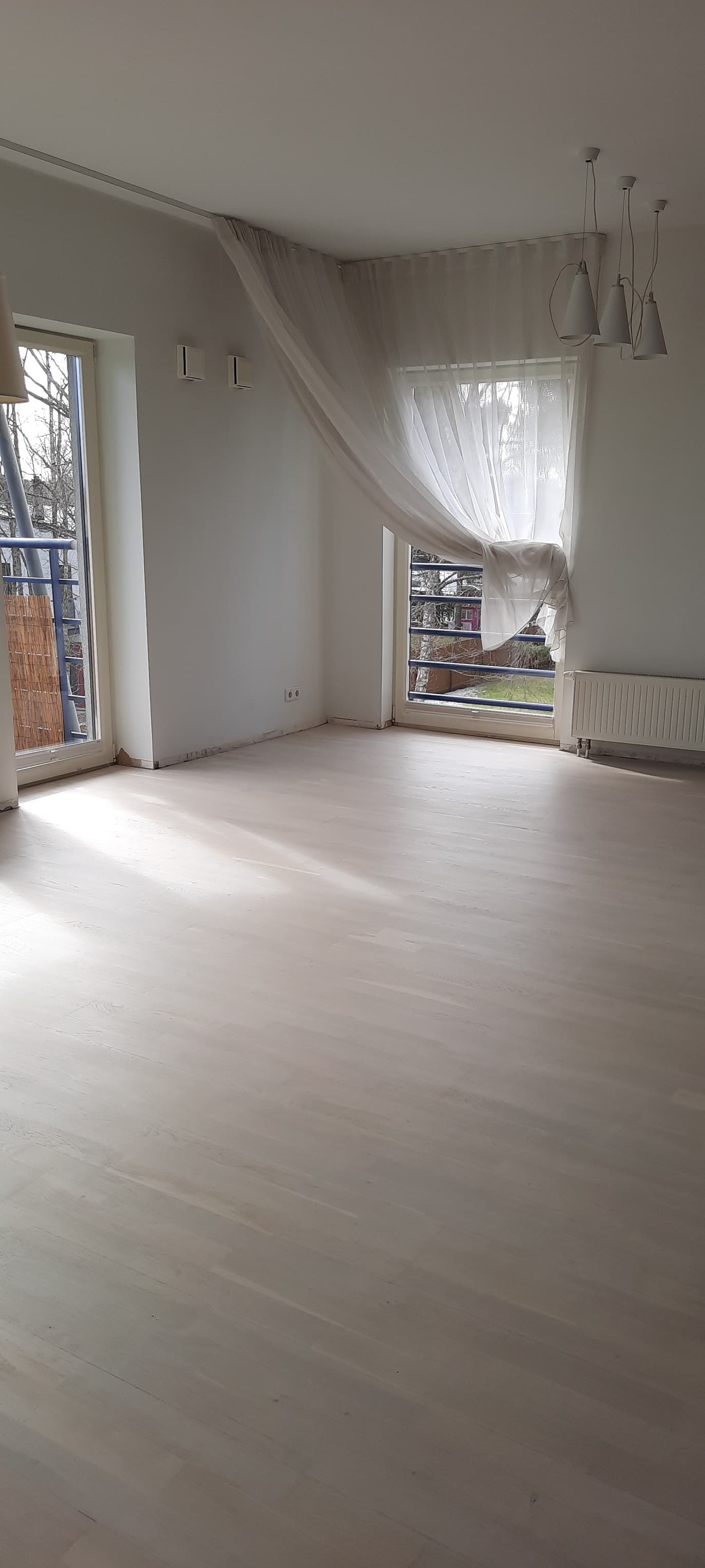 Parketi viimistlemine valge lakiga