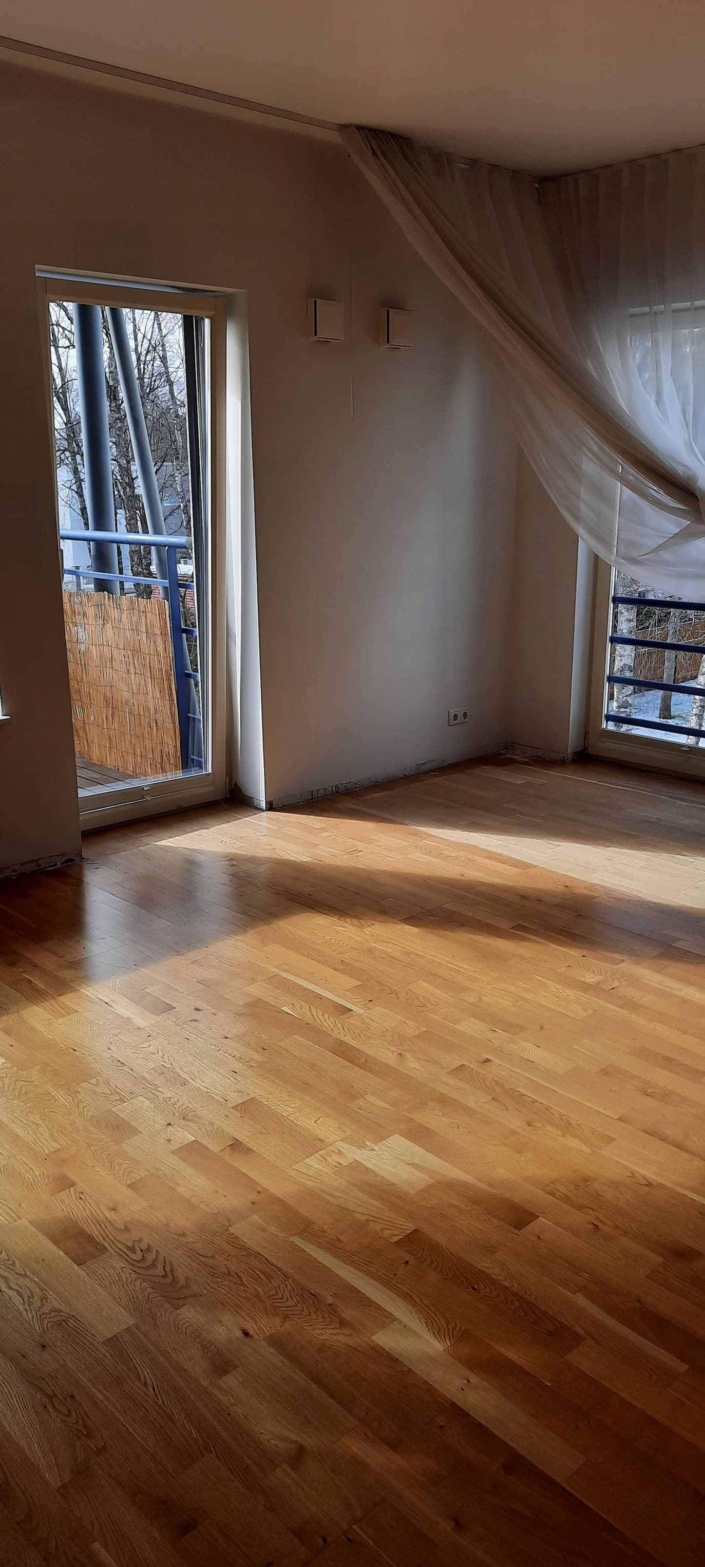 Parketi viimistlemine valge lakiga